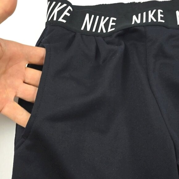 NIKE Dri-Fit Studio Girls Black Training Joggers Elastic Waist Pockets Size M - Picture 3 of 13